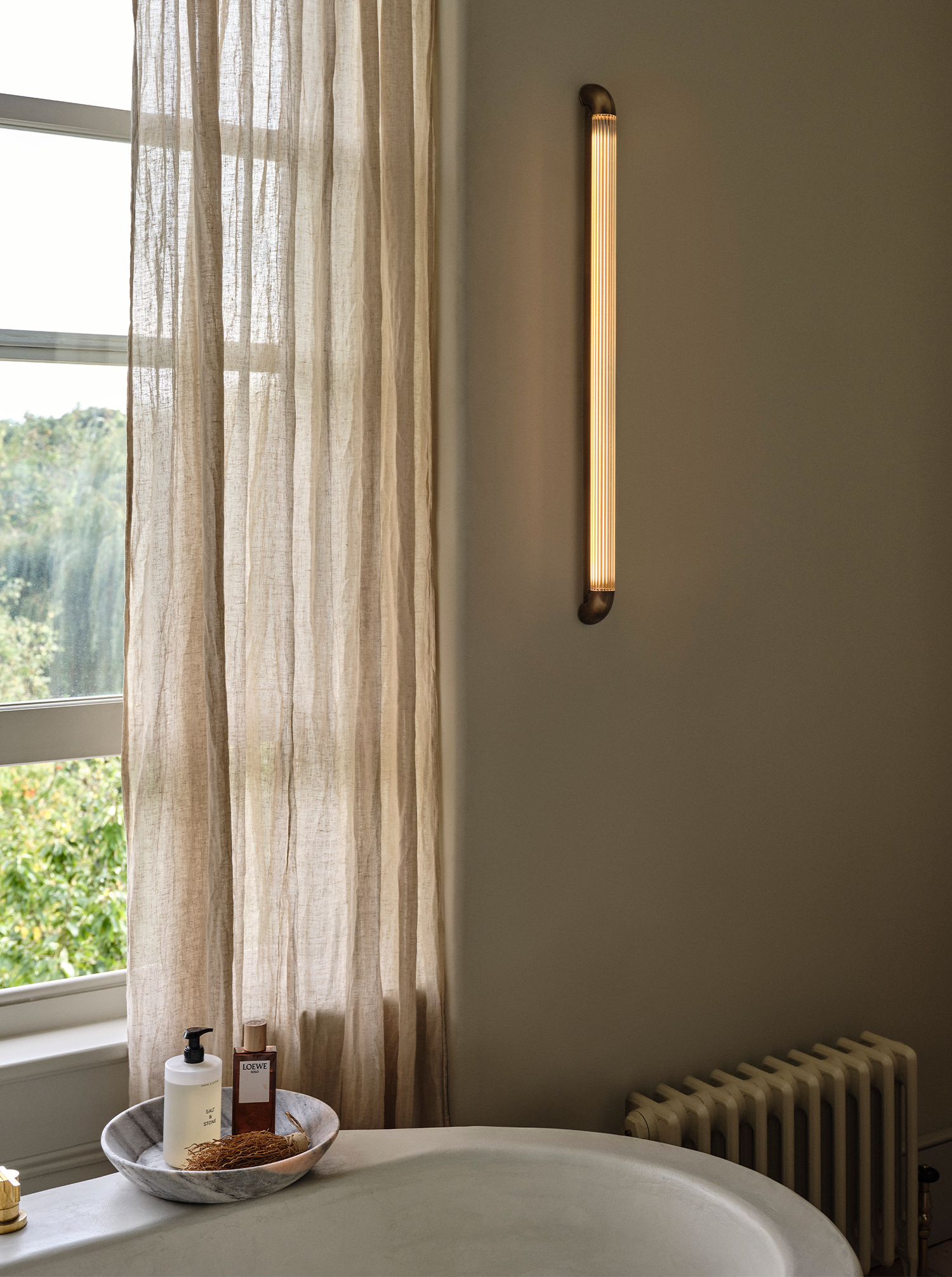 Strata 900 Wall Light