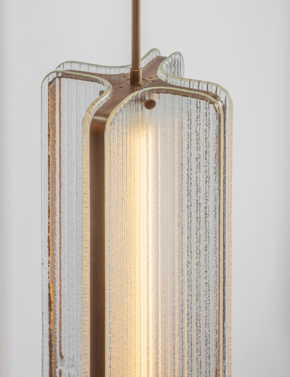 Apex Vertical Pendant