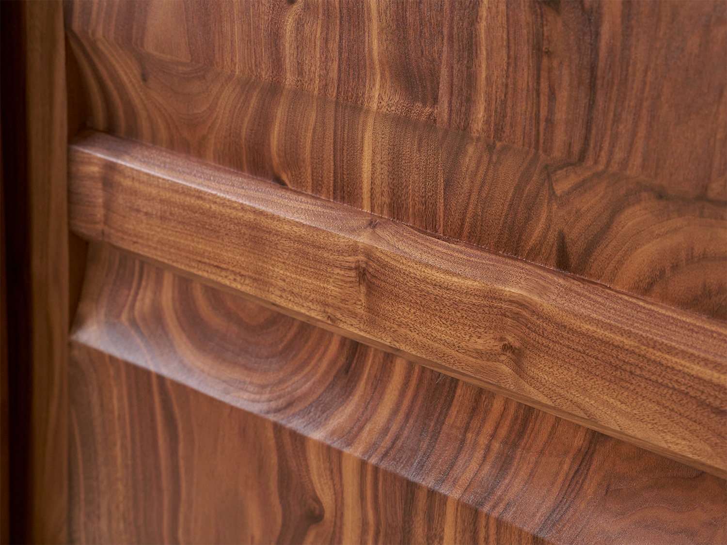 Bosque Cabinet Tall