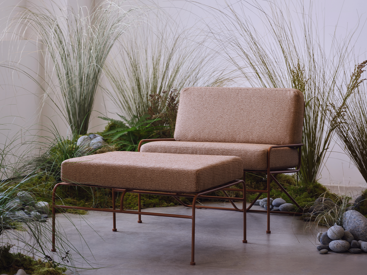 Hinterland Outdoor Lounge Chair