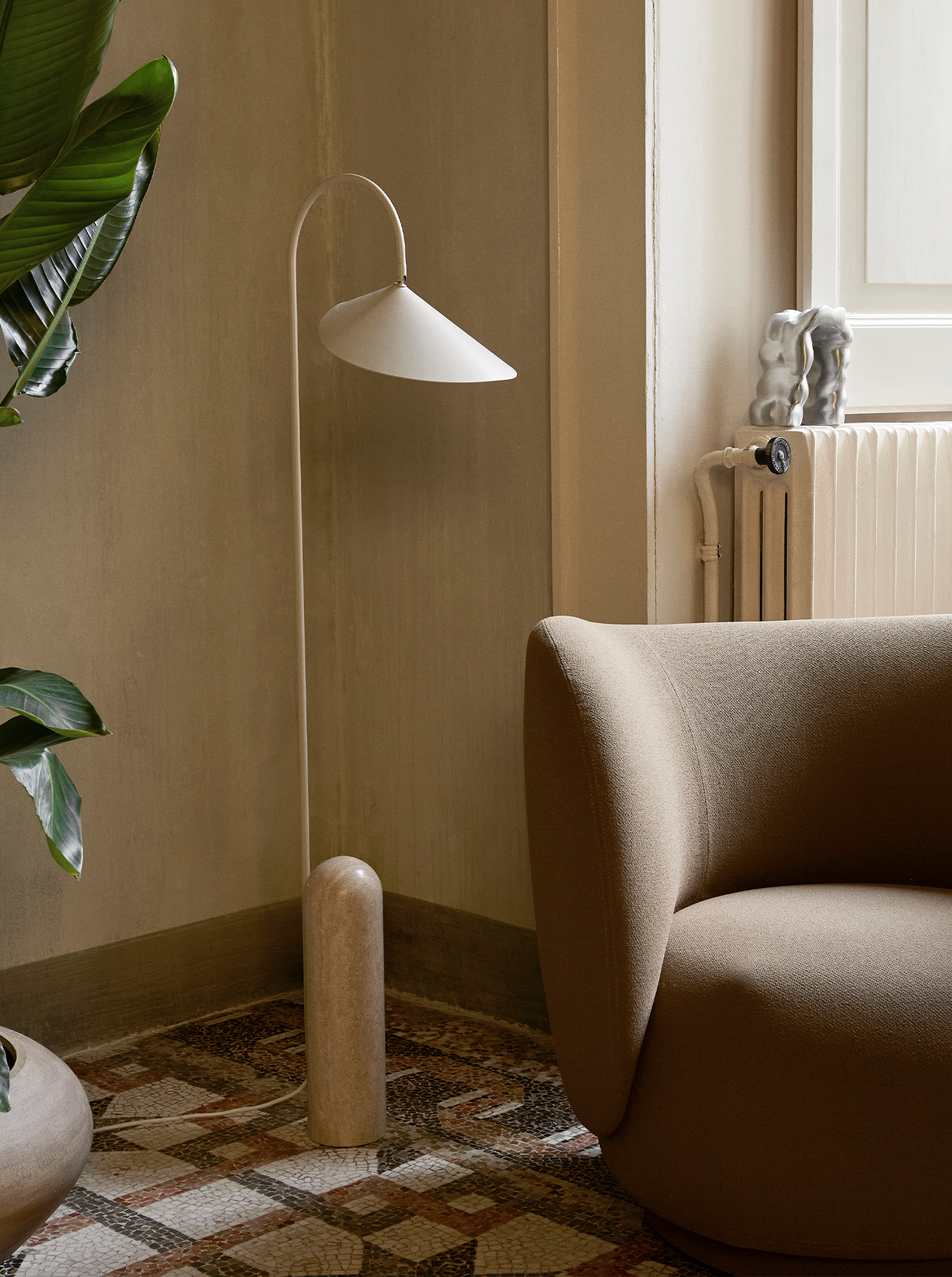 Arum Floor Lamp