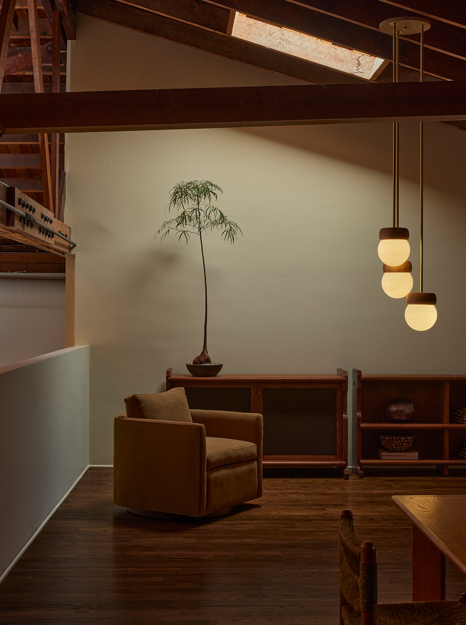 Curved Back Swivel Chair