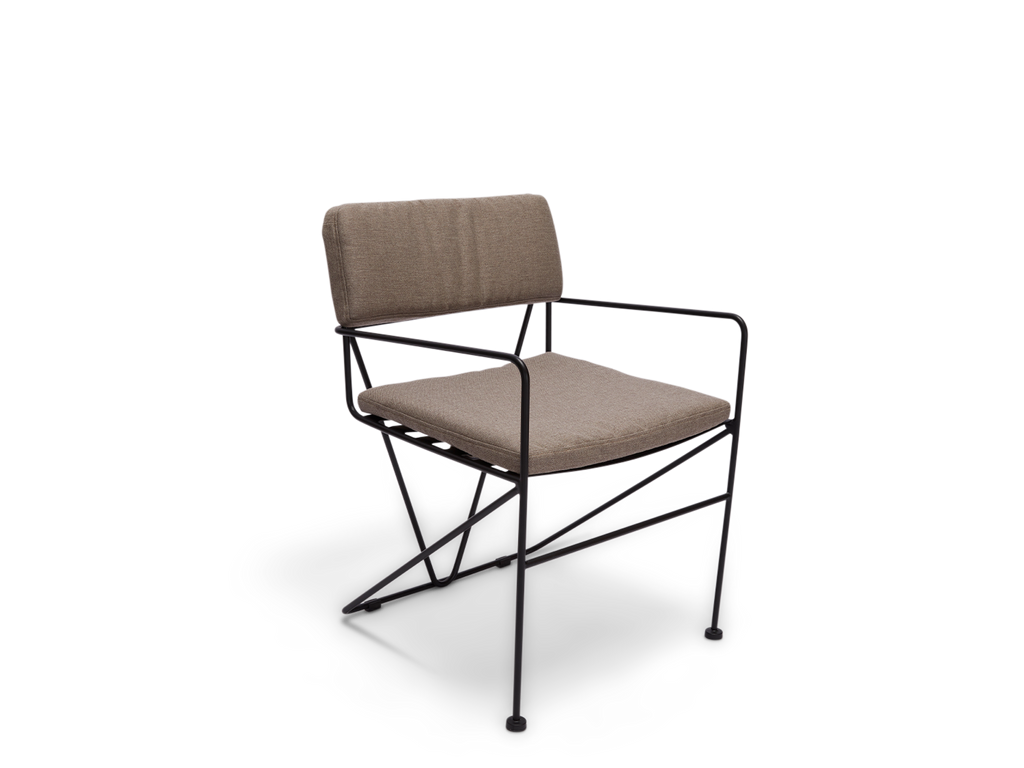 Coyne patio dining chair with online cushion