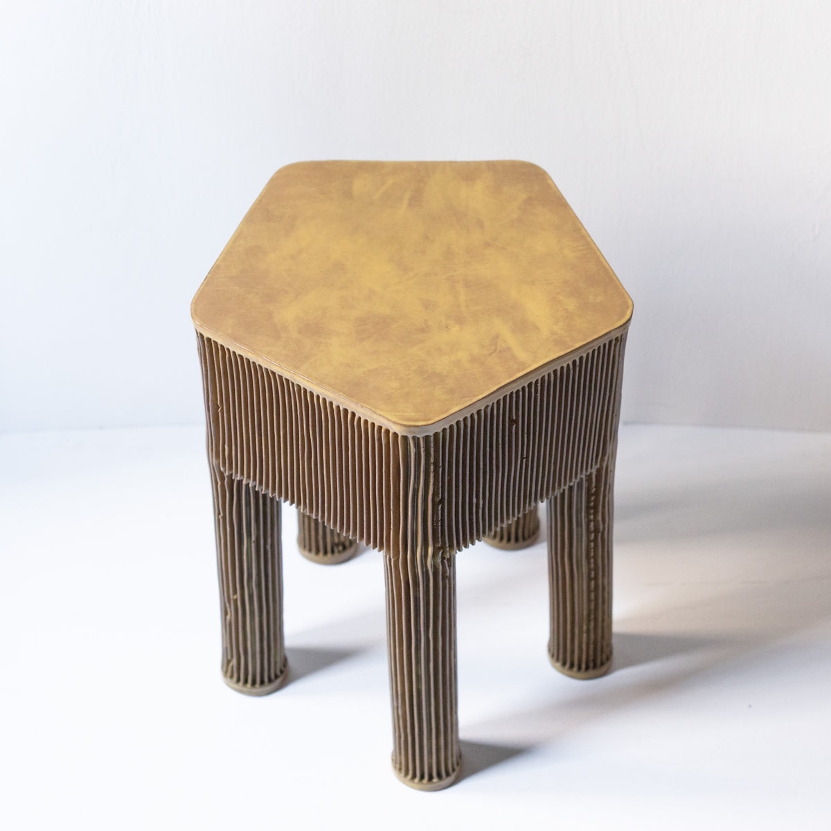 Adagio Table