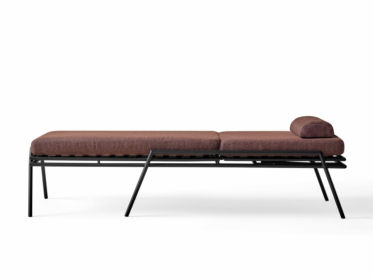Hinterland Outdoor Chaise