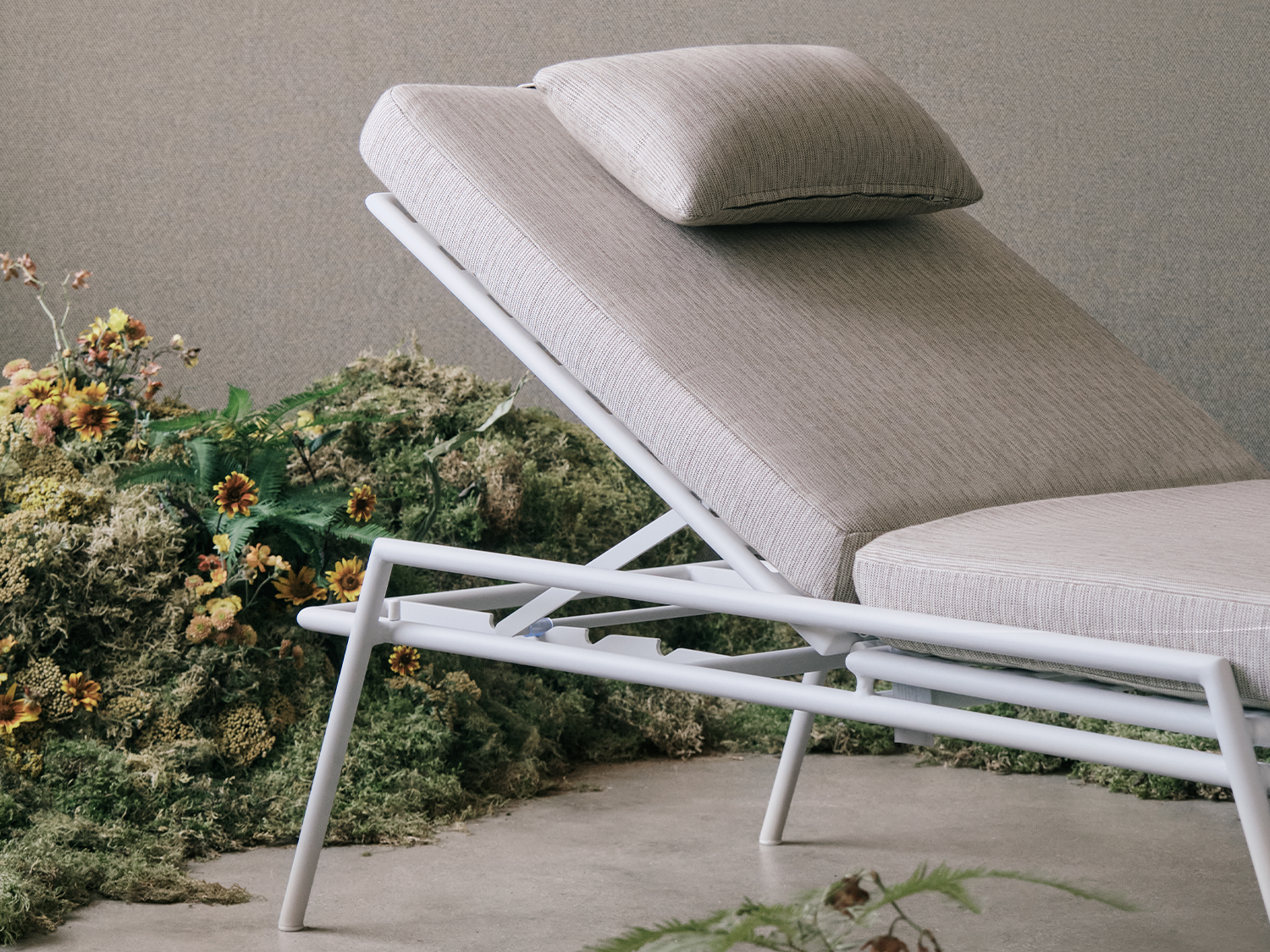 Hinterland Outdoor Chaise
