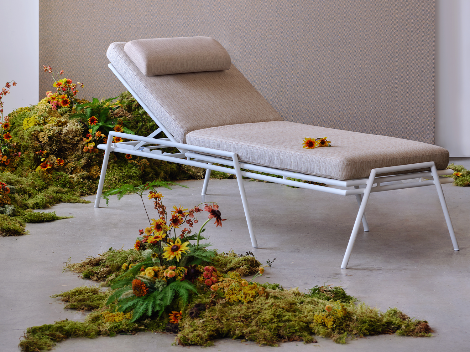 Hinterland Outdoor Chaise