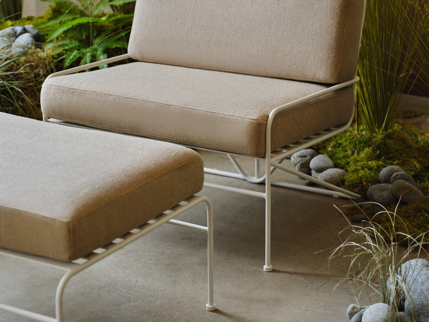 Hinterland Outdoor Ottoman