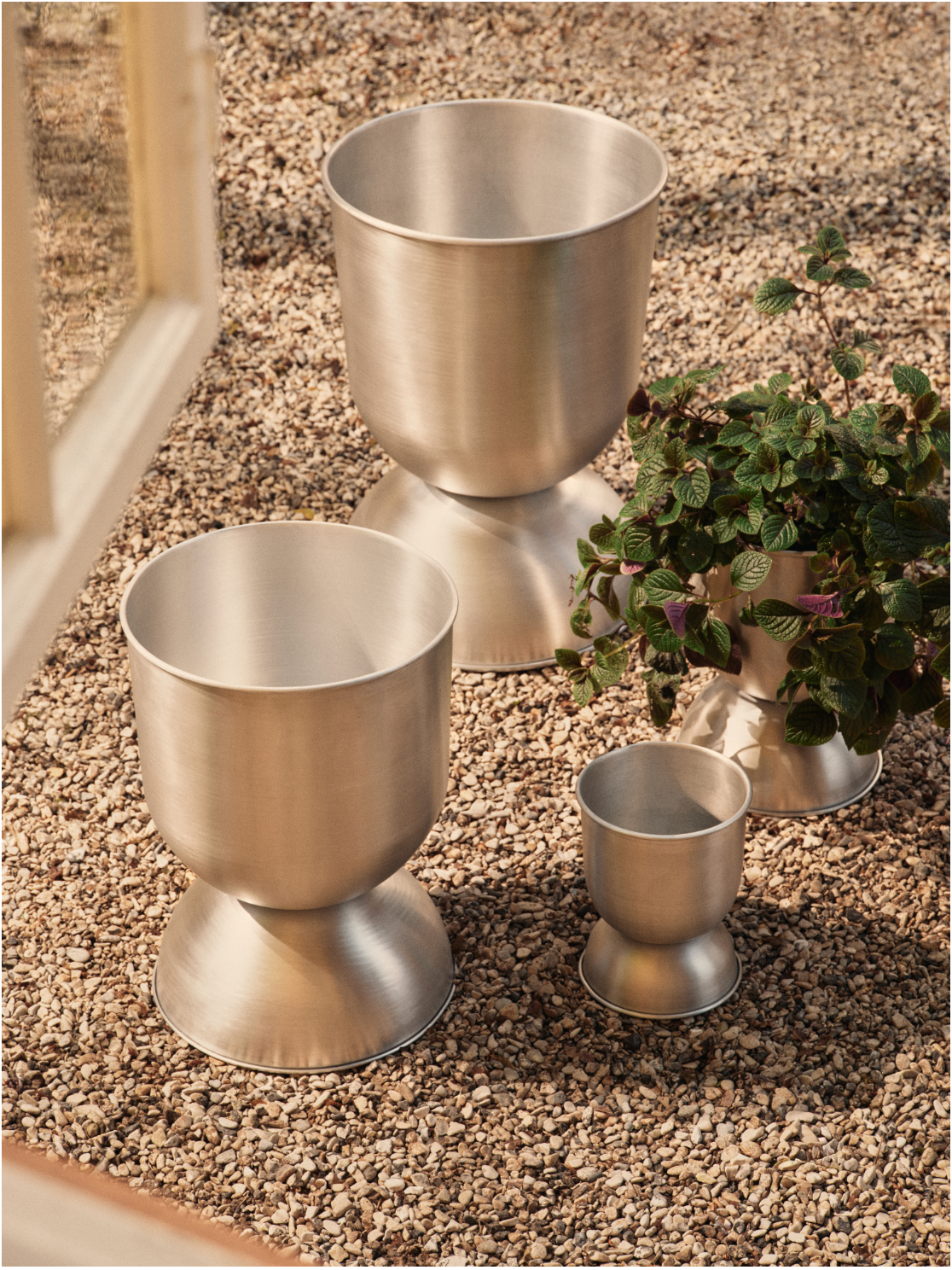 Hourglass Pot