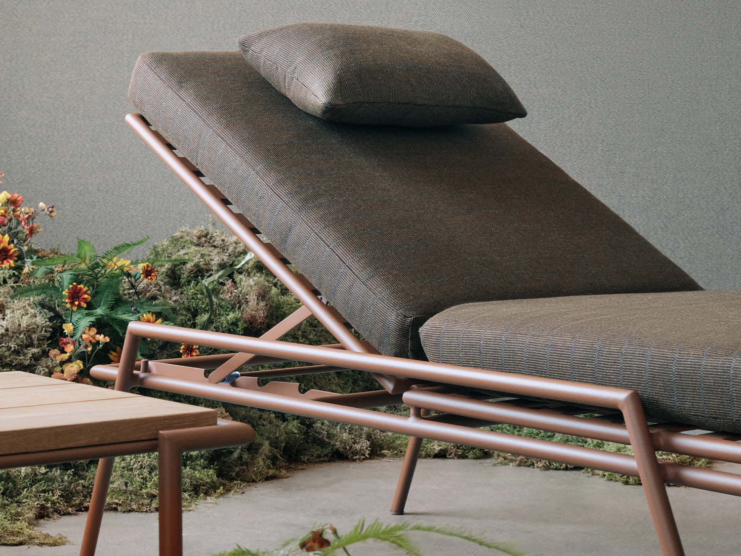 Hinterland Outdoor Chaise