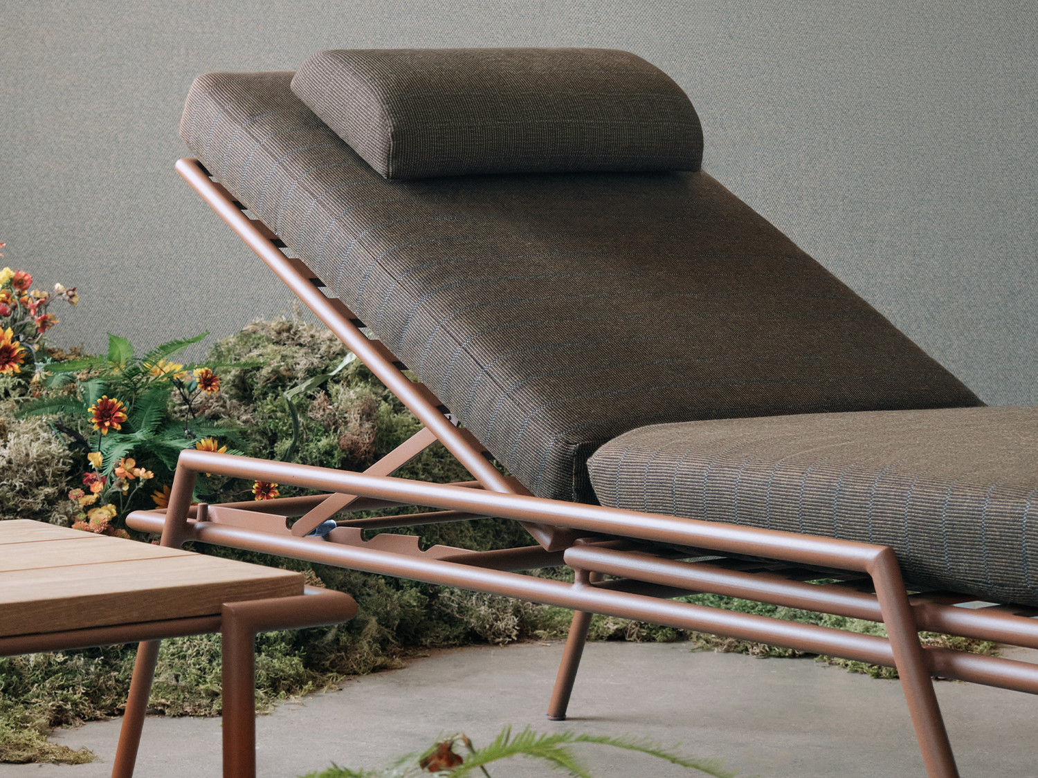 Hinterland Outdoor Chaise