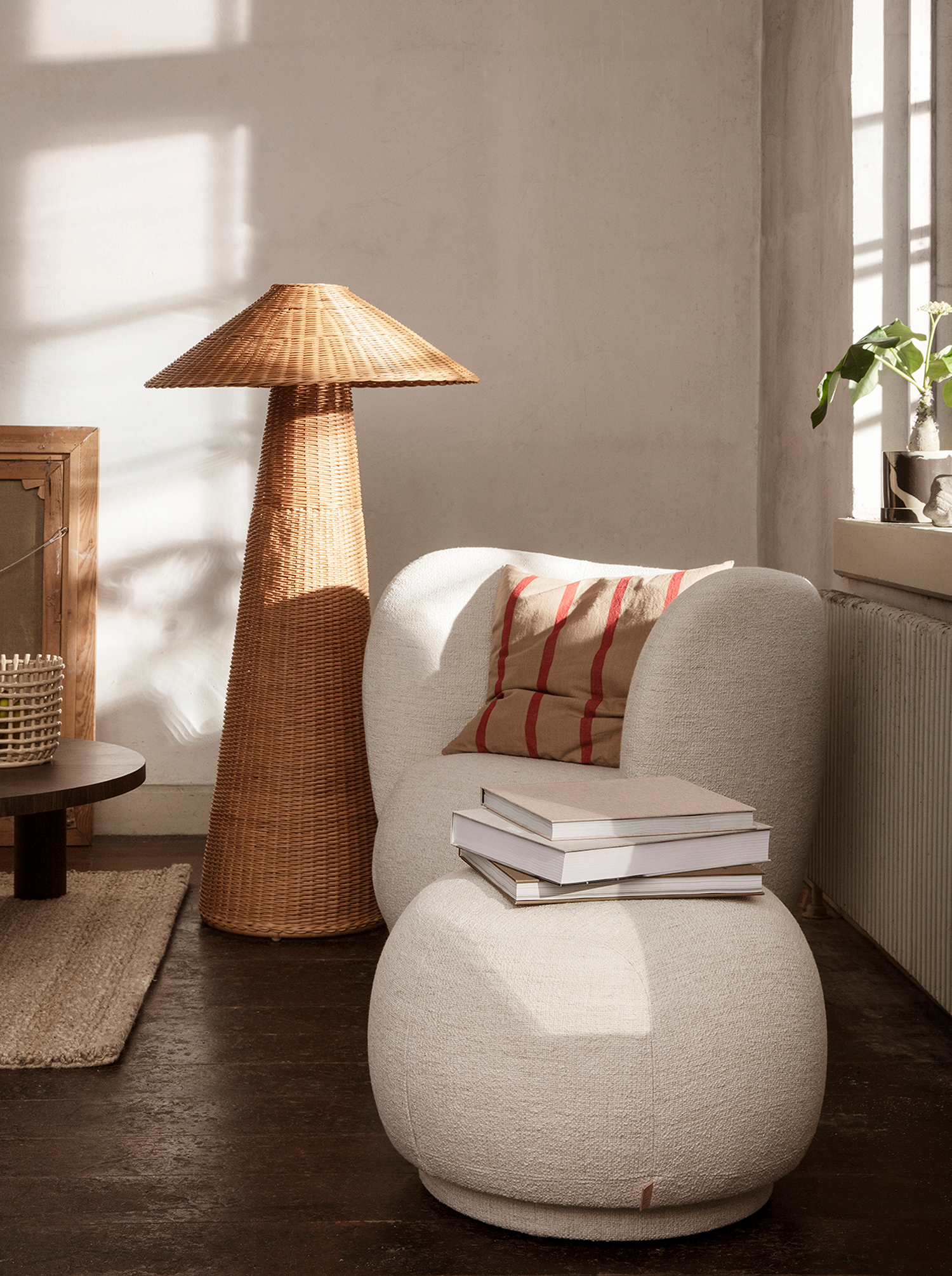 Dou Floor Lamp - Natural