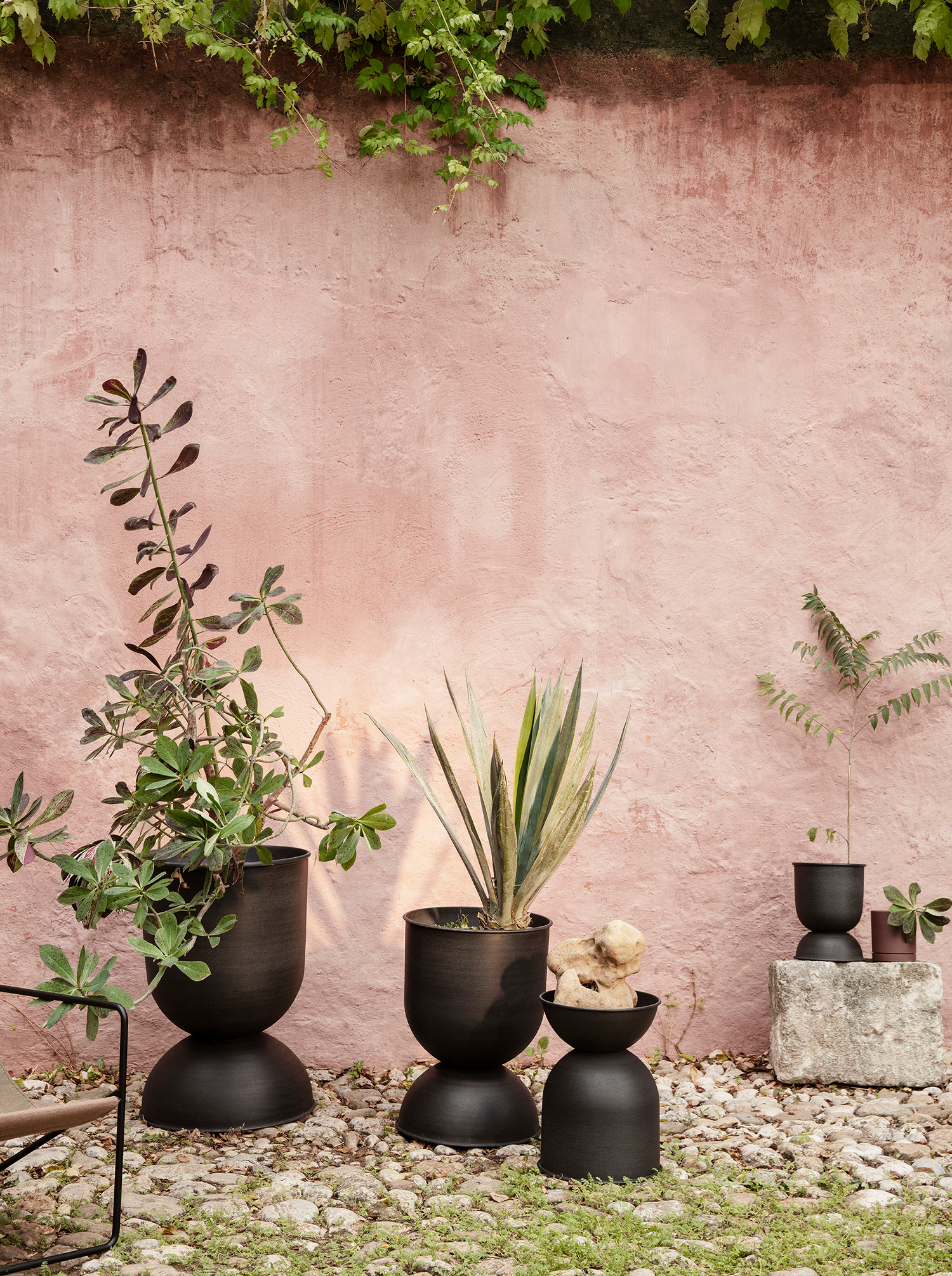 Hourglass Pot