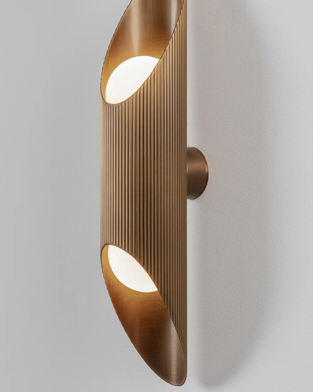 Vector Wall Lamp