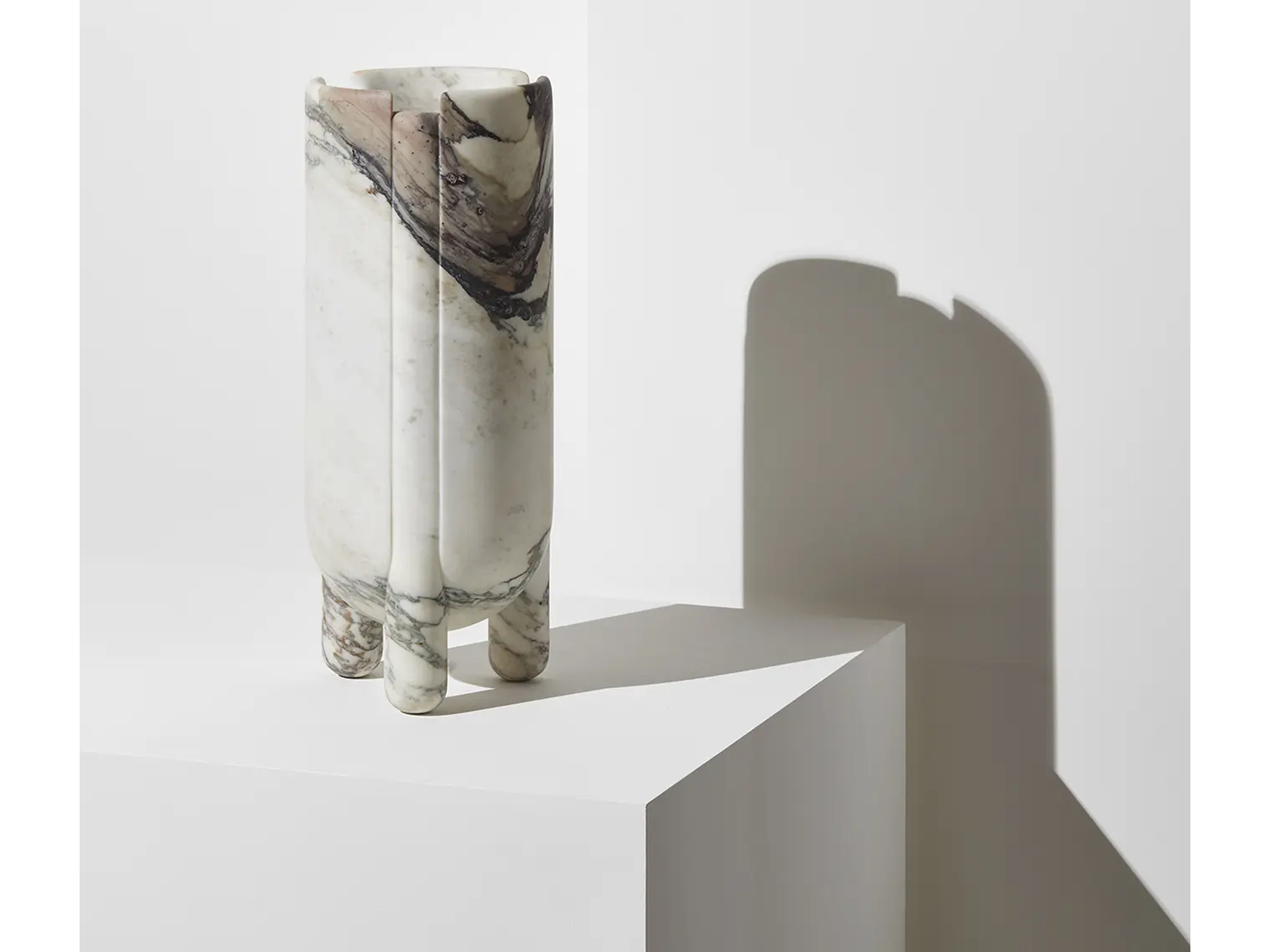 HAN Vase - Calacatta Viola Marble
